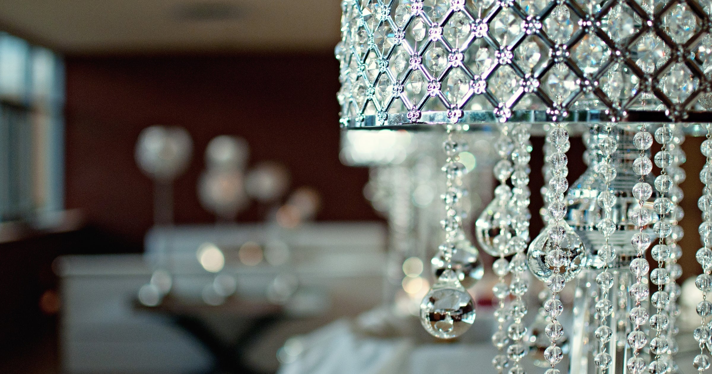 Crystal & Sculptural Lamps: High Design Without the Overwhelm